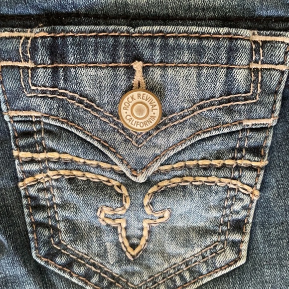 Rock Revival size 23 jeans new condition only wear once. Bought from Buckle $159 - Picture 6 of 9